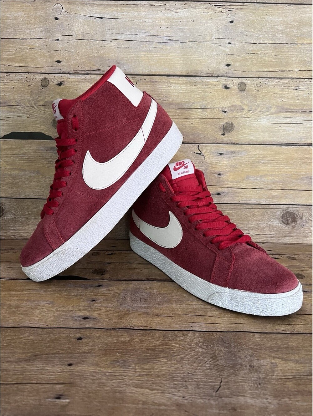 Nike SB Zoom Blazer Mid University Red Suede White 864349-602 Men's Skate 9